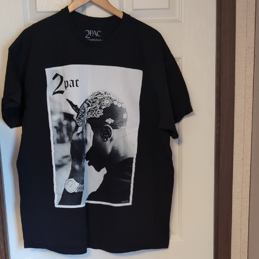2Pac Black Graphic T-Shirt